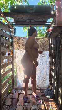 Outdoor Shower Couple