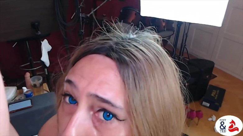 FoxyandTed: Amateur mature wants anal and squirting