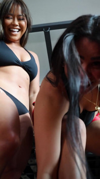 Worship Our Feet! (astrodomina & Dominafire)