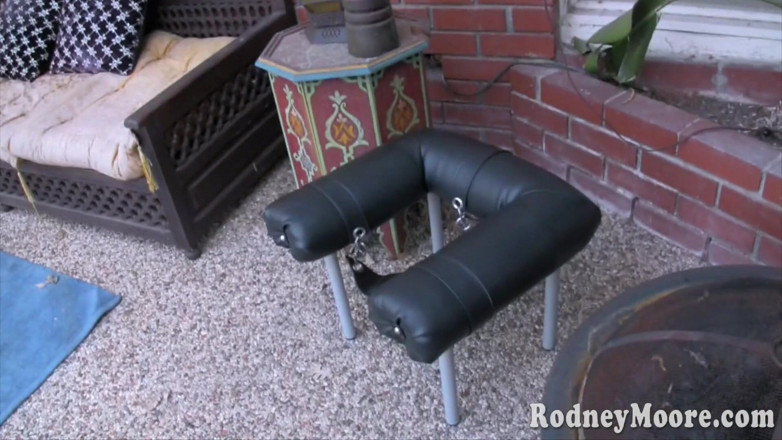 Rodney Moore: Big tit blonde chick loves to fuck outdoors and cum
