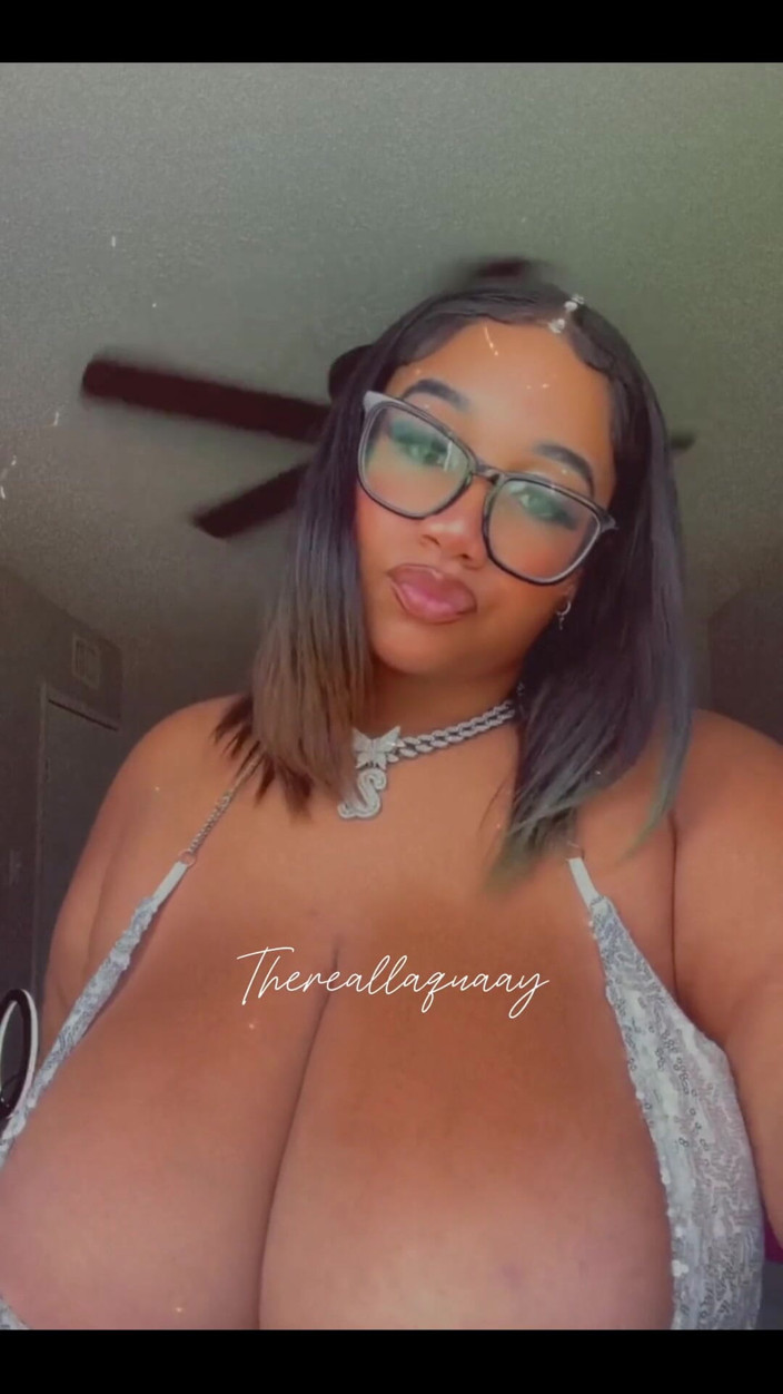 Biggdebbie solo: Biggdebbiecakez Is so Fine Wtf
