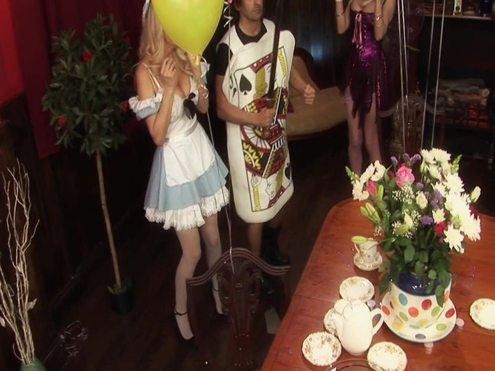 The Window of Sex: 가장 핫한 요정 씬 4: 란제리를 입은 핫한 요정의 난교 사정