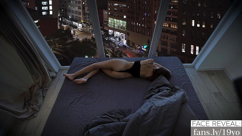 Gigi oficial: Dapat Penghargaan Puting Terbesar Premium dan Ditunjukkan Di Hotel