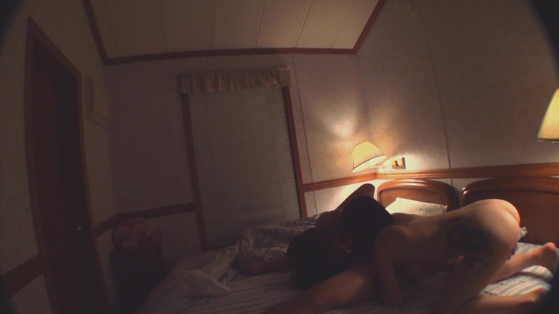 Very hot hardcore: Dua cewek nakal asia lagi asik nyepong kontol pria angkuh