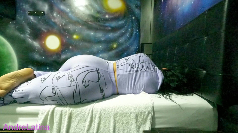 Gatita latina: Wanita cantik merakam dirinya untuk kekasihnya