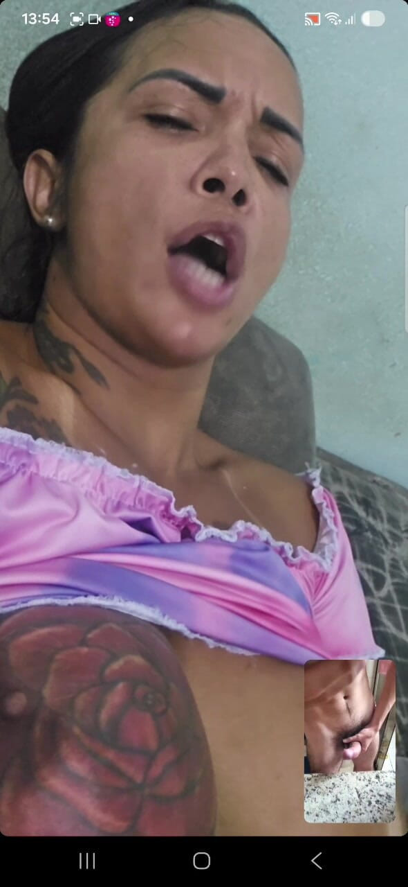 Renata Frazao: Видеозвонок