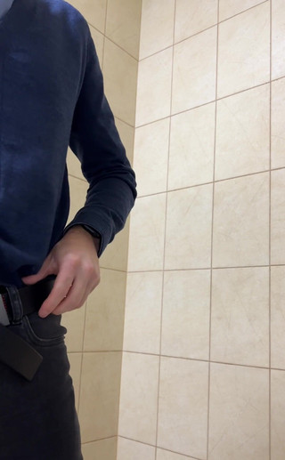 GayDuplo: Horny at Working Hours