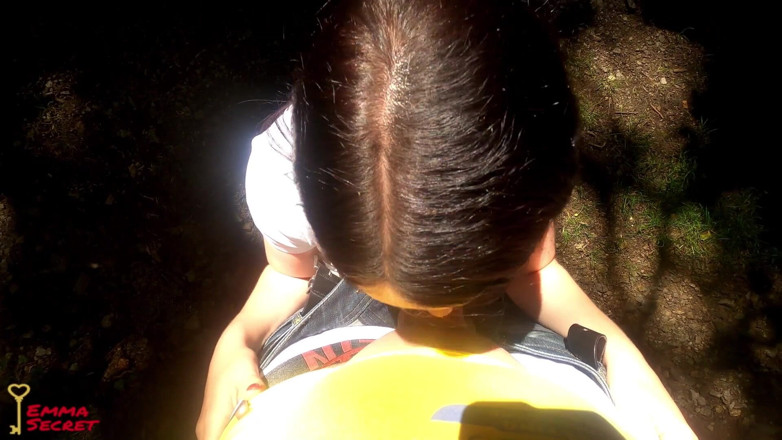 Emma Secret: Omg! Blowjob Pause Beim Wandern!