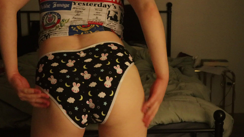 Lori Critter: Trying on Panties and Touching Myself