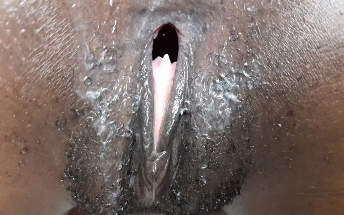 BMCs: My pussy is all creamy hot ready to be fucked