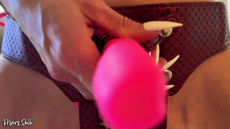 Mars solo: POV Pegging Solo - Dominatrix Mars Solo fode seu cu apertado...