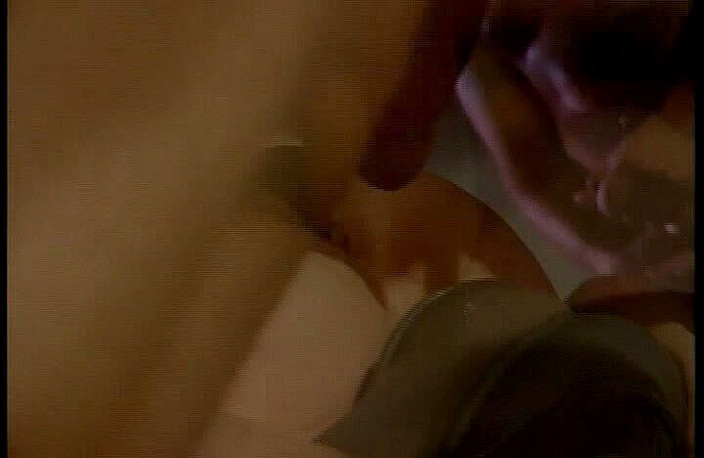 Hot Girlz: Reüniefeest verandert in een hardcore orgie