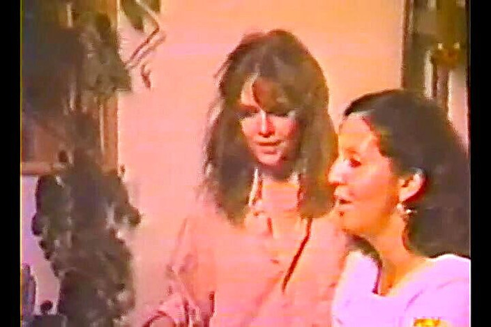 Homegrown Vintage: Noaptea se transformă în distracție lesbiană amatoare