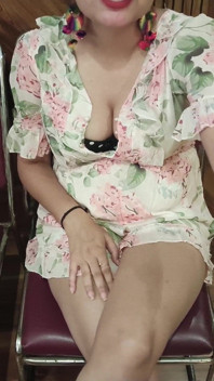 Hot Girl Nude with Her Office Friend While Playing Stone Paper Game