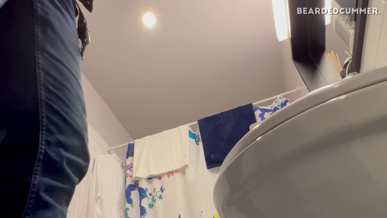 Beardedcummer: 311 - Extra-long morning piss