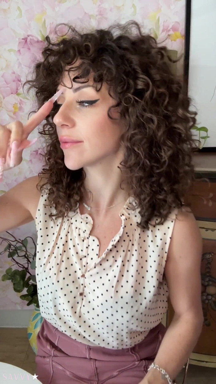 SavvyStar: Teacher with Curly Hair Takes Advantage for Extra Grade