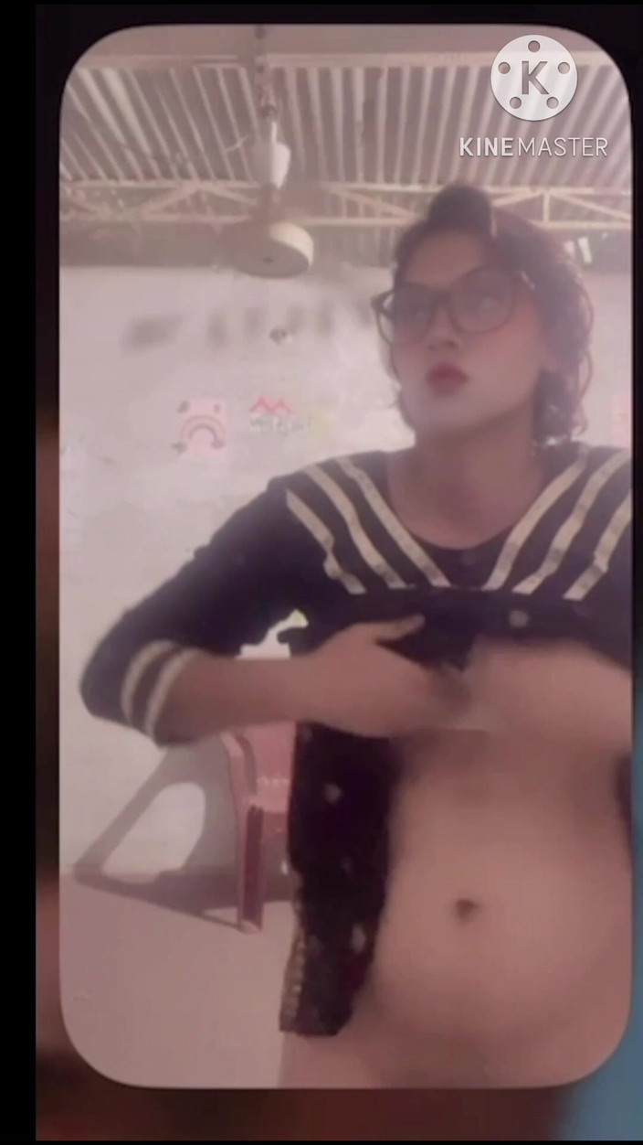 Apple00001: Чудовий день смоктання моїх грудей