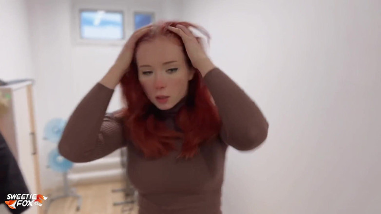 Sweetie Fox: Freezing Girlfriend Warmed Up Hard Sex and Swallowed Cum