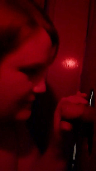 BBW Beth: Gloryhole con vecino