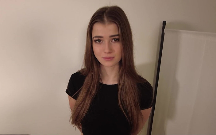 Fuck-Buddies: 189-1 Hübsches teeny fickt zum creampie