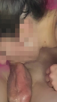 Hot Babe Orgasms Hard From Using a Vibrator the First Time!