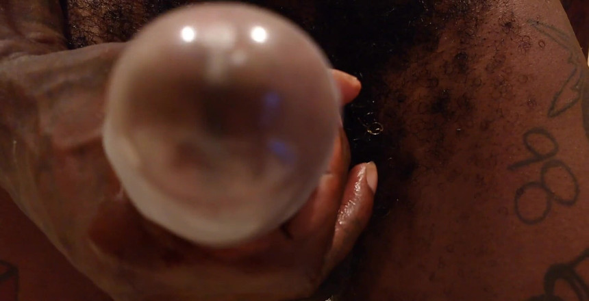 Hallelujah Johnson: Hallelujah Johnson мастурбує соло крупним планом, секс-іграшка, великий чорний член мастурбує