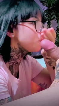Give Me Your Mouth - to Enjoy - Family Therapy