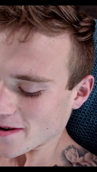 Hot roommate seduces straight friend to fuck - Nextdoorbuddies