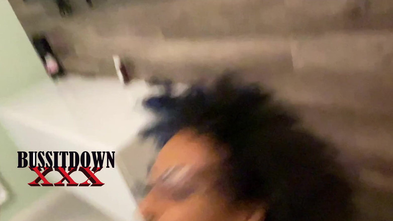 BUSSITDOWNXXX: Pequena Bleu J é