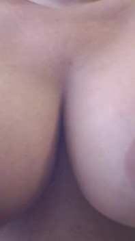 MILF Anna Big Tits Swining Bouncing Titty Drop