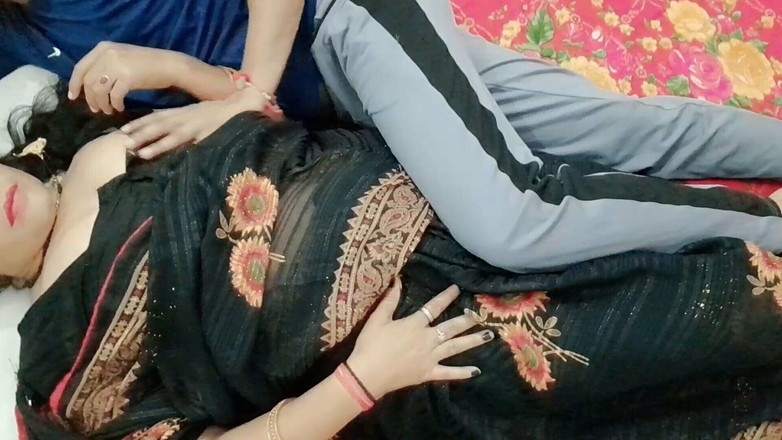 Komalaman: Kawan saya mengongkek bhabhi saya