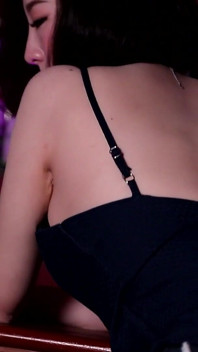 Ragazze asiatiche sexy ed arrapate da sole