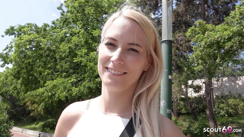 German Scout: Německý skaut - Sexy PAWG dívka Sharon a drsný orgasmus při...