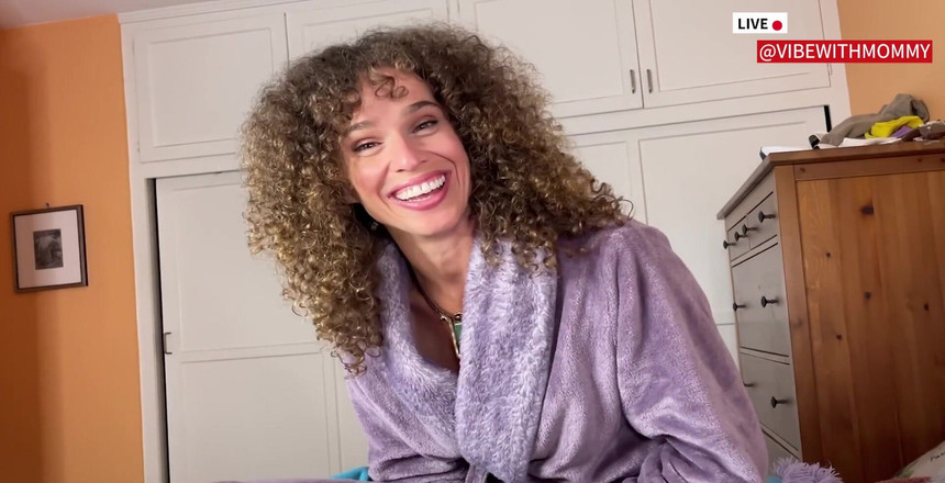 VibeWithMommy: Židovská macecha najde tvé milostné písmeno! Rozhodl jsem se vám...