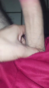 Ženatý muž ukazuje svého ptáka