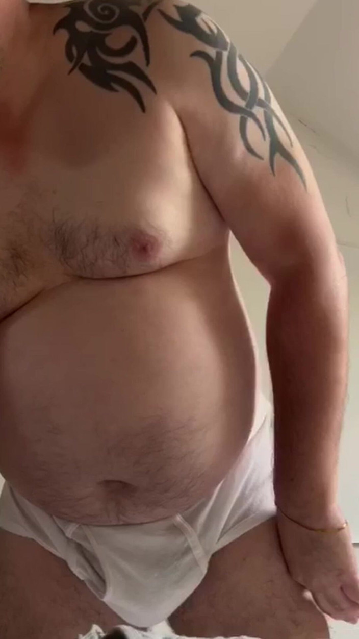 uktattooedchub74: У тугих Віті я дрочу і кінчаю