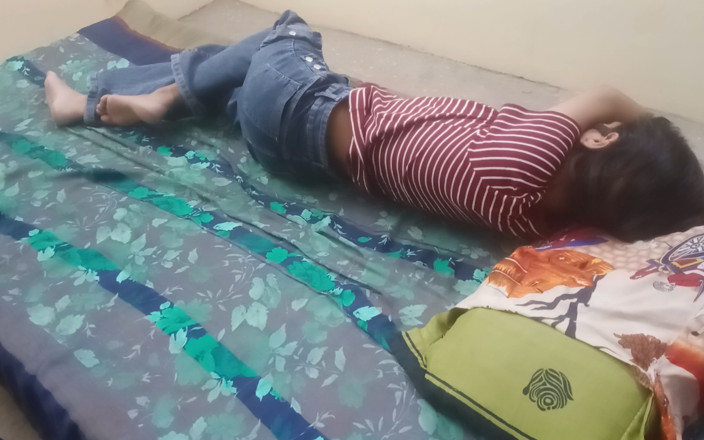 Coupleplyaz: Estou tão excitada, então acordei meu meio-irmão para foder minha...