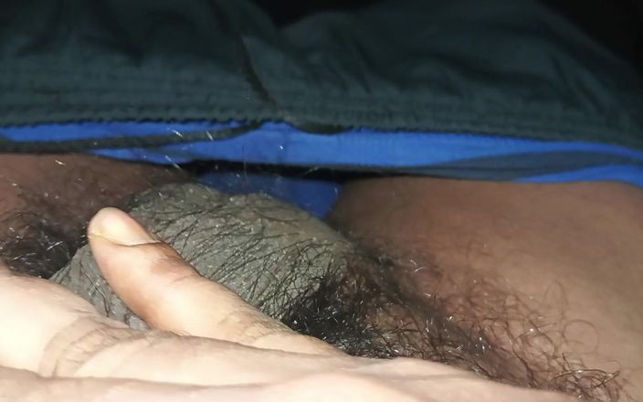 Deshichut1: 今日はトイレで顔を打って、すごく楽しかったです