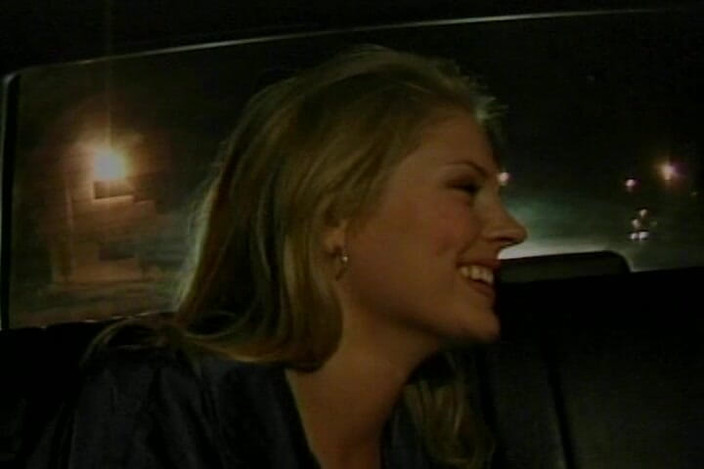 Lovers Of Vintage: Belas bonecas clássicas se divertindo lesbo no banco de trás...