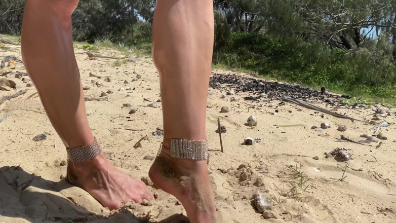 Secret Crush: SecretCrush4K - Oiled model pees squirts &amp; anal creampies on beach!
