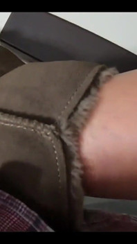 Seks tijdens het dragen van een vies downjack en uggs 220