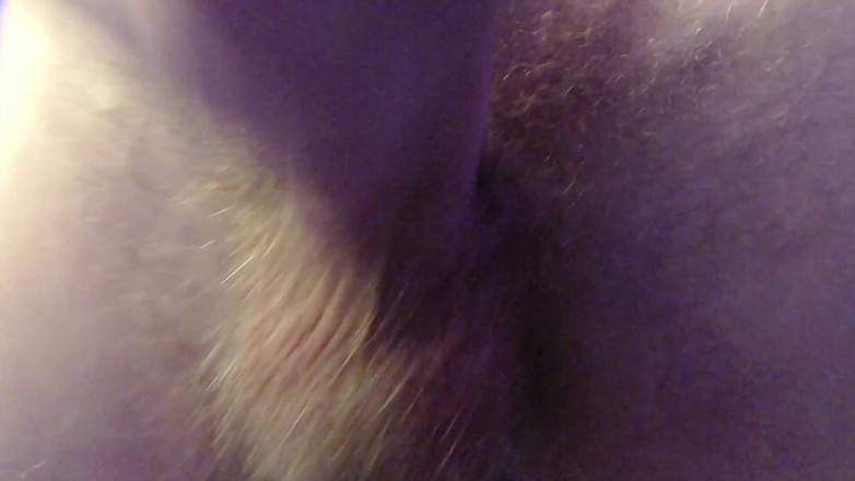 endo_wolf: Endo zeigt seinen arsch, schwanz und dirtytalk