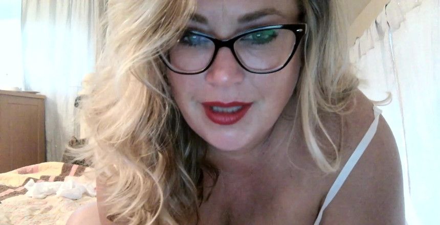 Lily Bay: Ein bisschen stiefmutter heute morgen