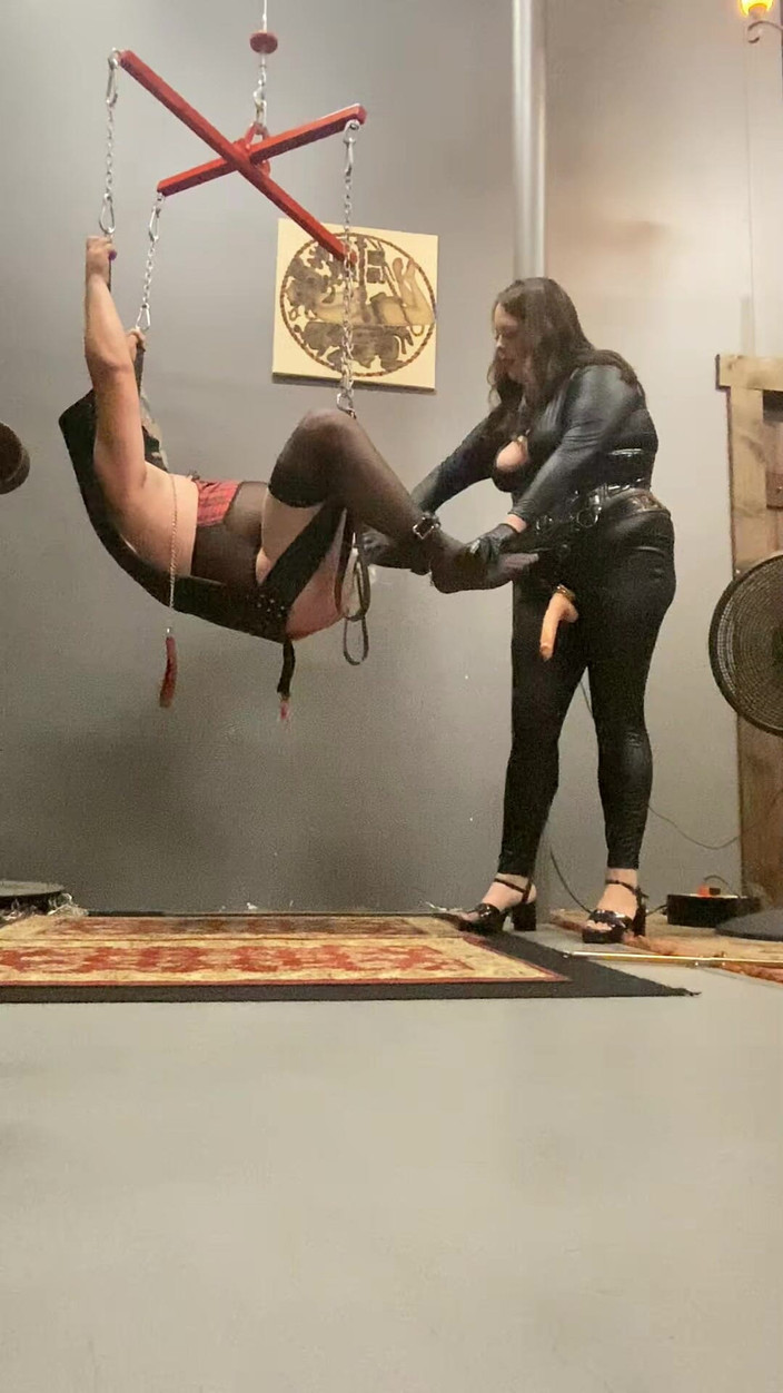 Mistress Scarlet Kiss: Sissy handsfree kommt vorzeitig in keuschheit beim pegging und ich...