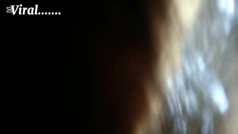 Viral: Romantiskt förspel desi par