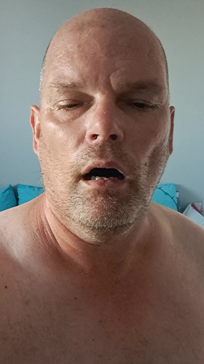 Fickspecht: Hot, Just Too Hot, Like the Bitch