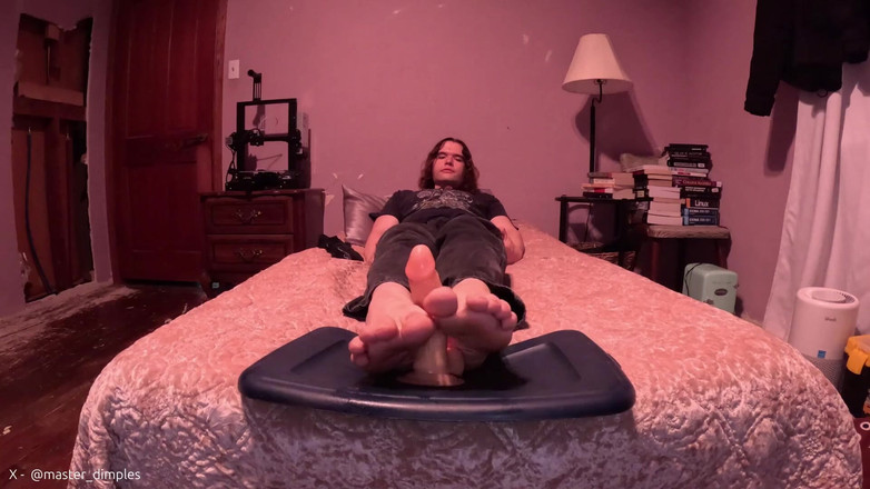 Mr Dimples: 我给我的假阳具足交