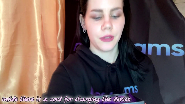 Anna Sky: Anna shows vibro egg from Sohimi