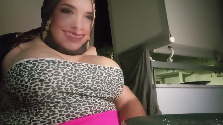 Greek cross lovers: Na balkonie w Sevven O Zegar rano z moich cycków...