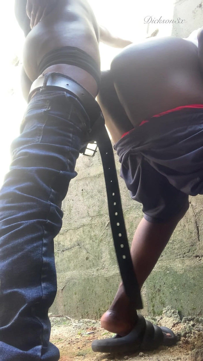 Dickass3x: Menghancurkan Pantat Gemuk Dalam Bangunan Yang Tidak Selesa Semasa Dia...